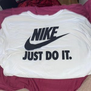 Nike t shirt
